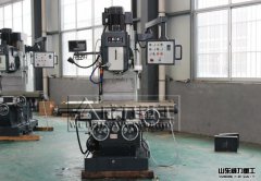 江蘇客戶數(shù)控銑床發(fā)貨